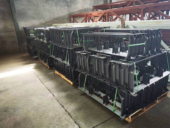 conveyor belt support